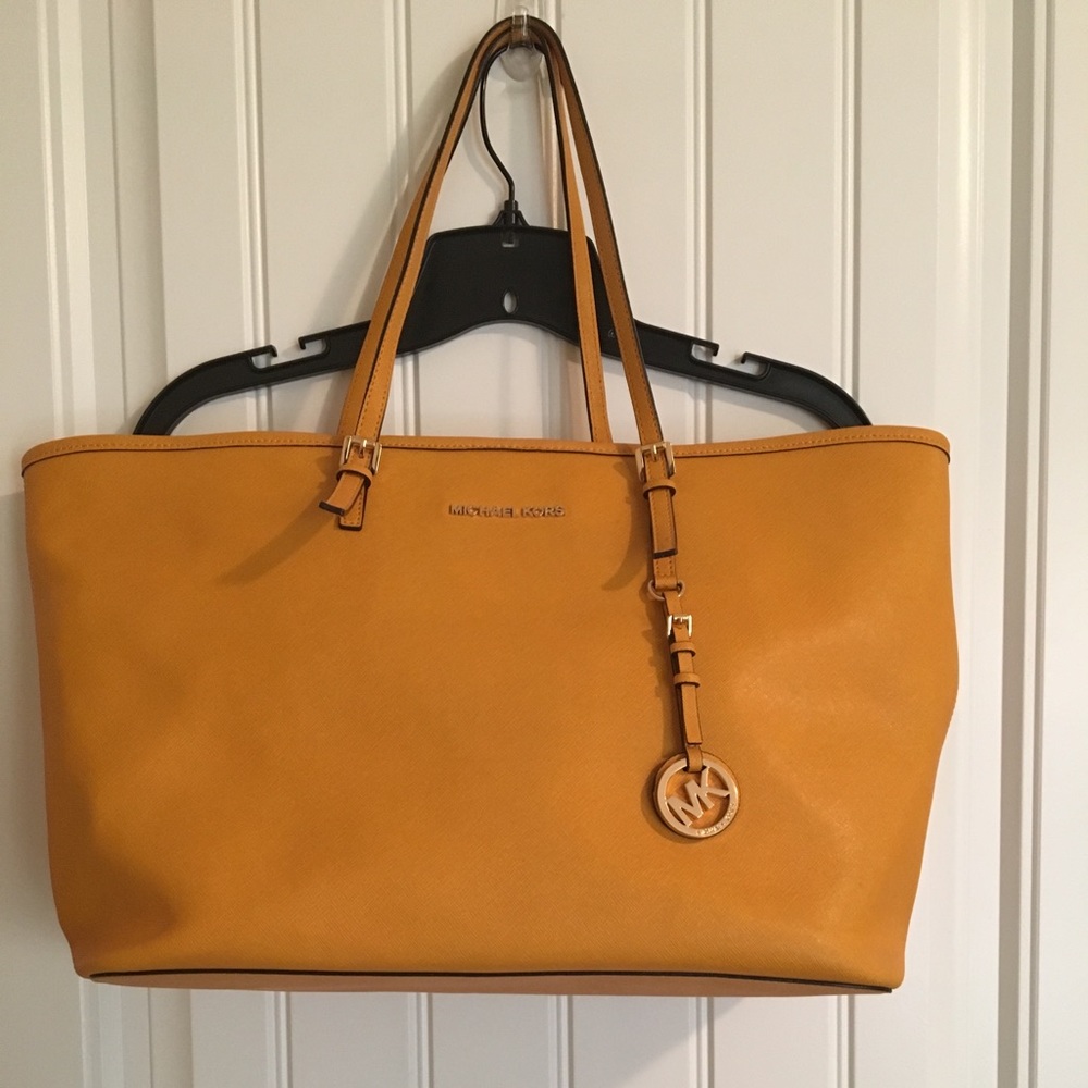 Gently used Michael Kors Jet set tote